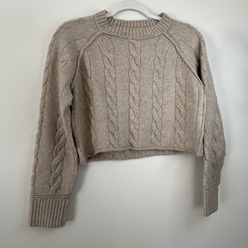 Em & Elle Women Small Sweater Cropped Light Cream